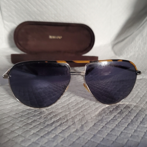 "TOM FORD","SUNGLASSES"..."Reasonable Offers Accepted"... - Picture 3 of 8